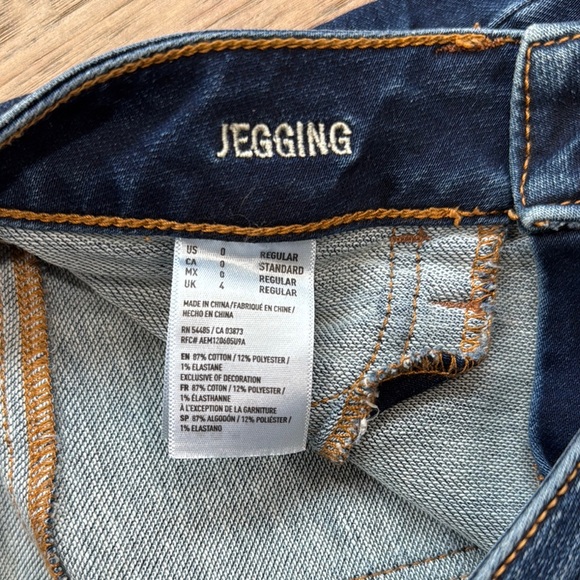 EUC American Eagle Outfitters Blue Jeggings with Tapered Fit Size 0 - Picture 3 of 6